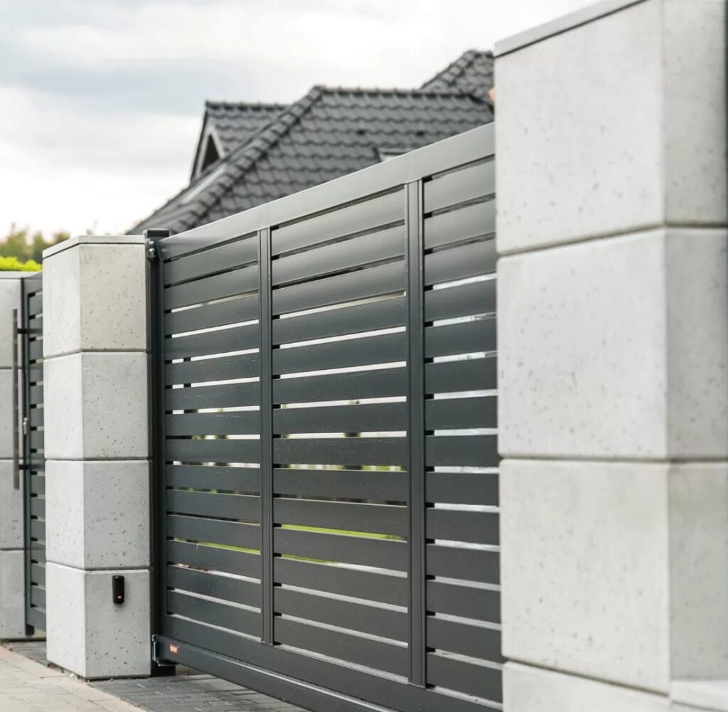 Ogrodzenia Metalowe Bydgoszcz P82 Brama Samonosna.png